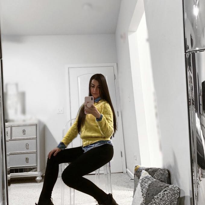 Pop of Yellow in the Winter 